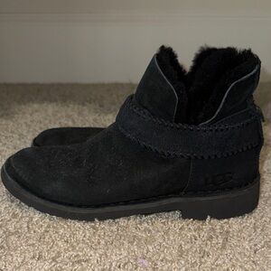 Women’s UGG Short Black Boots